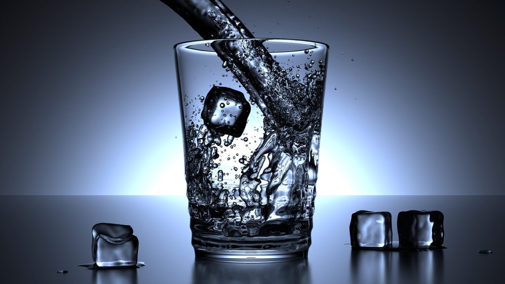 A Importância da Hidratação Após uma Cirurgia Plástica