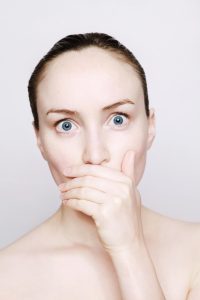 5 erros que deixam a Rinoplastia artificial