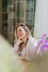 O sorriso fica travado após Rinoplastia